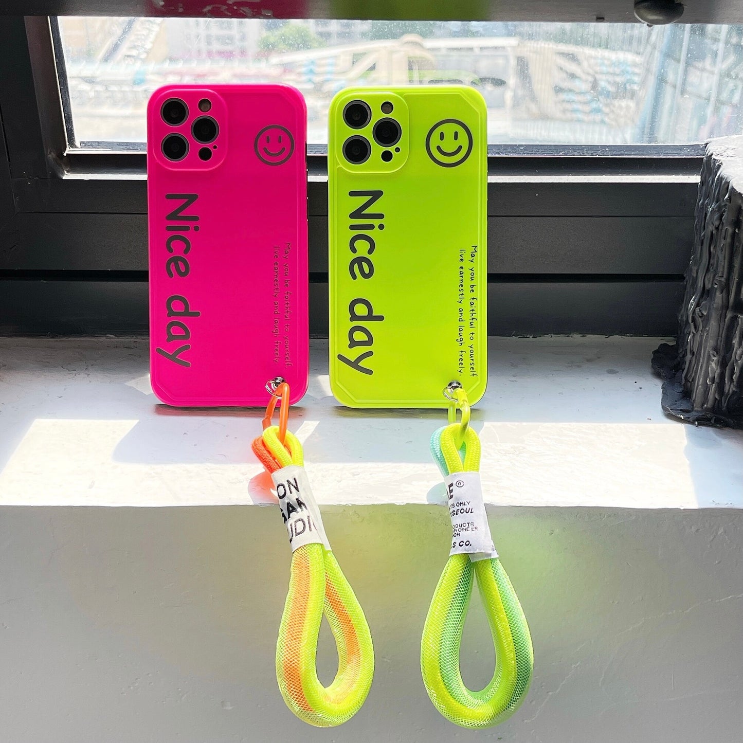 INS Smiley Fluorescence Lanyard Hand Strap Lanyard Silicone Case For iPhone 13 11 12 14 Pro Max XS XR X 8 7 Plus Soft Cover